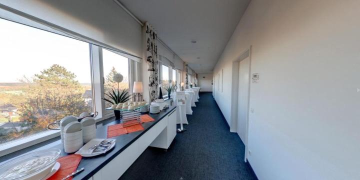 Business-Hotel Artes Over view