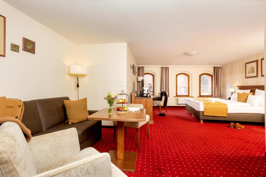 Romantik Hotel Scheelehof Stralsund Over view