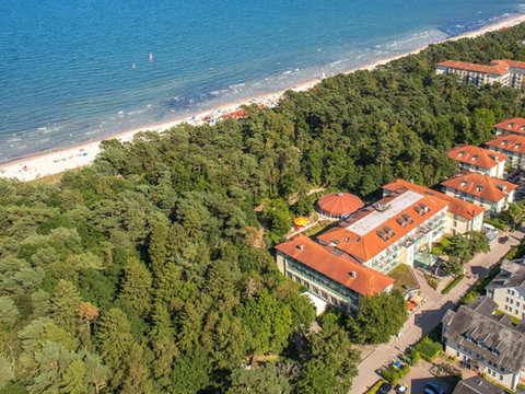 宾茨温泉多林特海景酒店