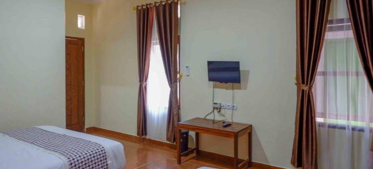 Roemah Beong Syariah at Desa Wisata Kembanglimus Mitra RedDoorz图片