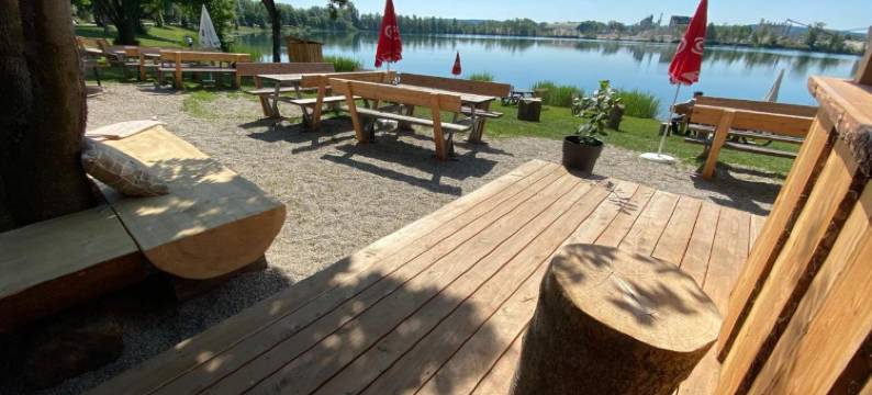 希豪斯马明格酒店(Seehaus Mamming - Hotel - Schlaffässer - Biergarten - Camping)图片