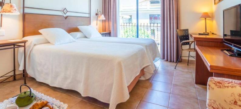 圣约迪酒店(Sant Jordi)图片