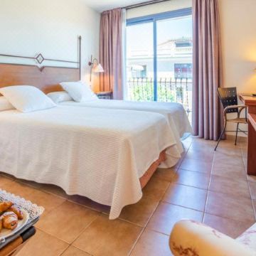 圣约迪酒店(Sant Jordi)图片