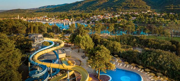 瓦拉玛阿米科尔度假村(Valamar Amicor Resort)图片