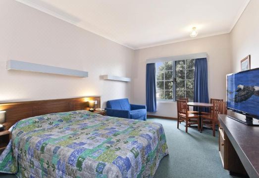 William Dutton Motel Hotel Overview