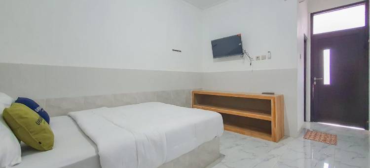 Urbanview Aurel House Cirebon图片