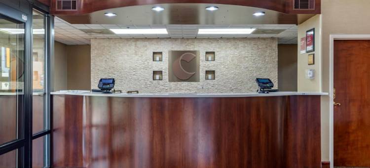 近罗宾斯空军基地舒适套房酒店(Comfort Suites Near Robins Air Force Base)图片