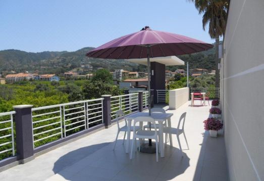 Selenite Hotel Overview