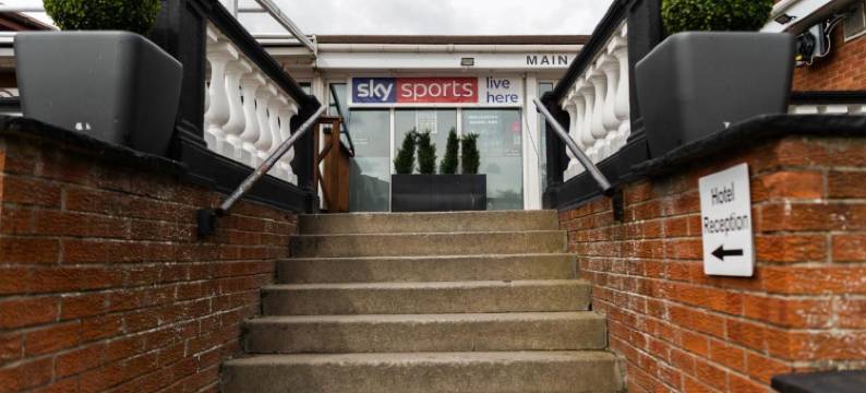 利文斯顿洛奇酒店(Livingston Lodge Hotel)图片