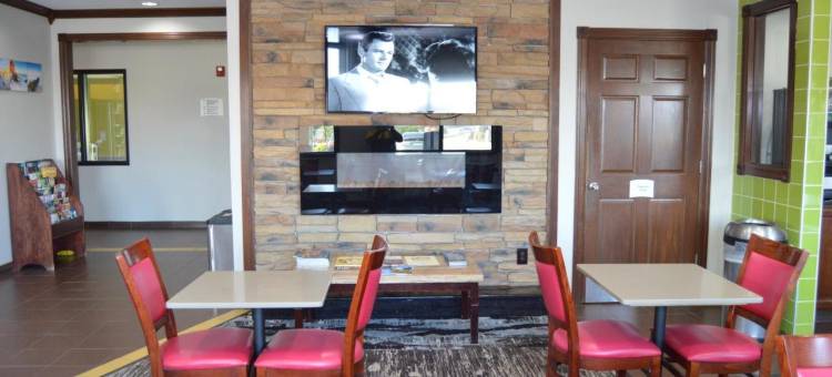 科拉尔维尔爱荷华河兰丁凯艺酒店(Quality Inn Coralville - Iowa River Landing)图片