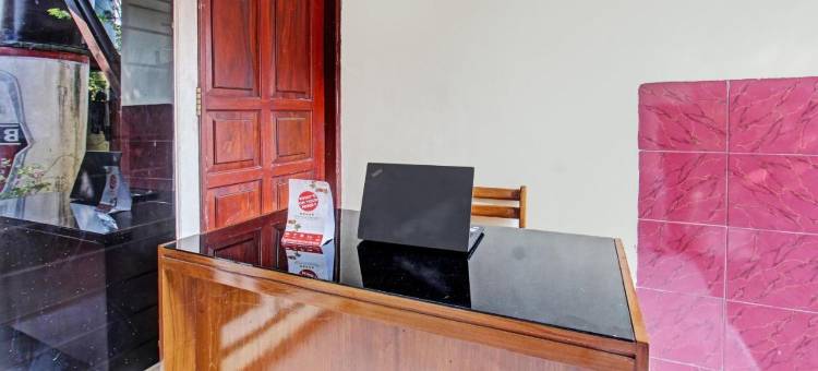 O酒店洛斯门查贝梅拉-近阿尔法玛特宾塔罗(Hotel O Losmen Tjabe Merah Near Alfamart Bintaro)图片