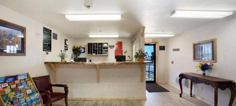 鲍威尔温德姆速8酒店(Super 8 by Wyndham Powell)图片