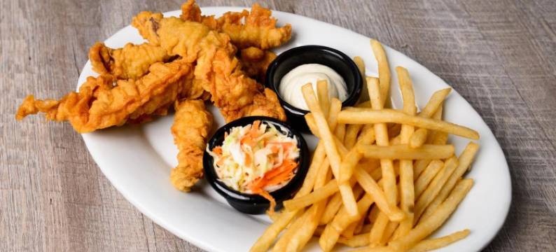 肖特湾码头酒店(Marina Hotel at Shelter Bay)图片