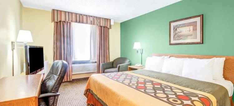 麦金尼-普莱诺区温德姆速8酒店(Super 8 by Wyndham McKinney/Plano Area)图片