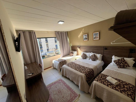 特蕾莎大街的普林塞萨伊莎贝尔旅馆和酒店