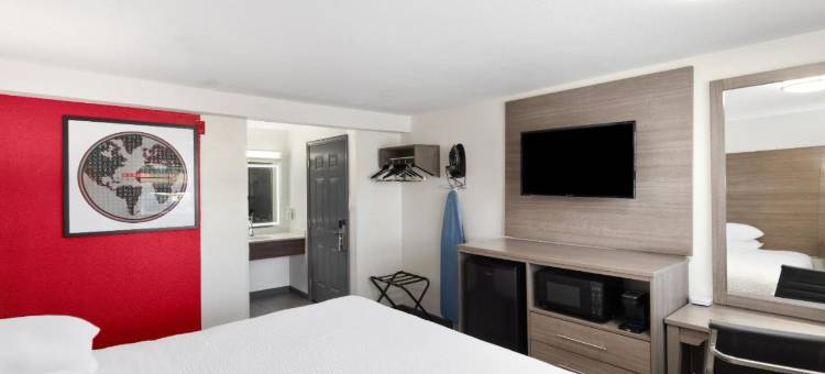 温德姆华美达-梅德福机场北(Ramada by Wyndham Medford Airport North)图片