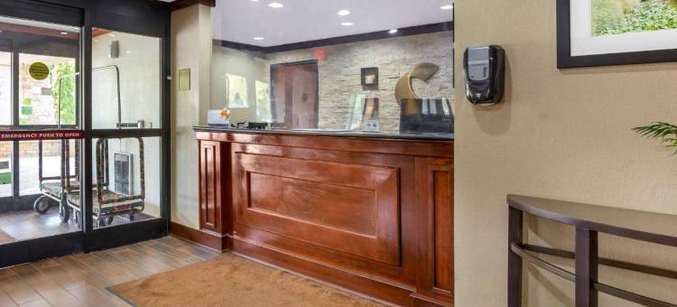 绍姆堡霍夫曼庄园舒适酒店(Comfort Inn Hoffman Estates - Schaumburg)图片