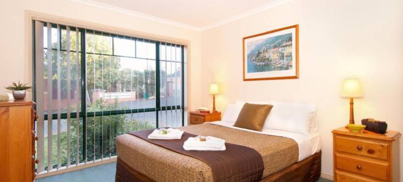 芒特维夫利联排别墅(Mount Waverley Townhouses)图片