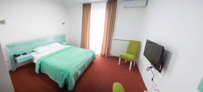 赛尔达尔酒店(Hotel Serdar)图片