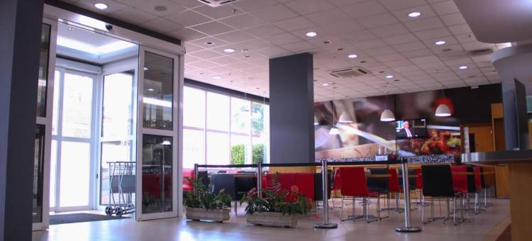 宜必思雅博蒂卡巴尔酒店(Ibis Jaboticabal)图片