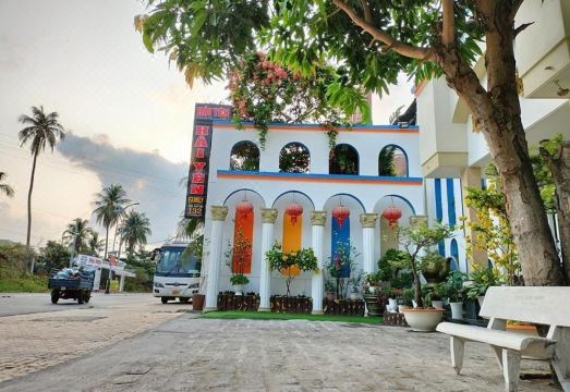 Hai Yen Family HotelHotel Overview