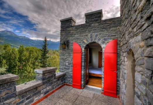 Castel de Daval Hotel Overview