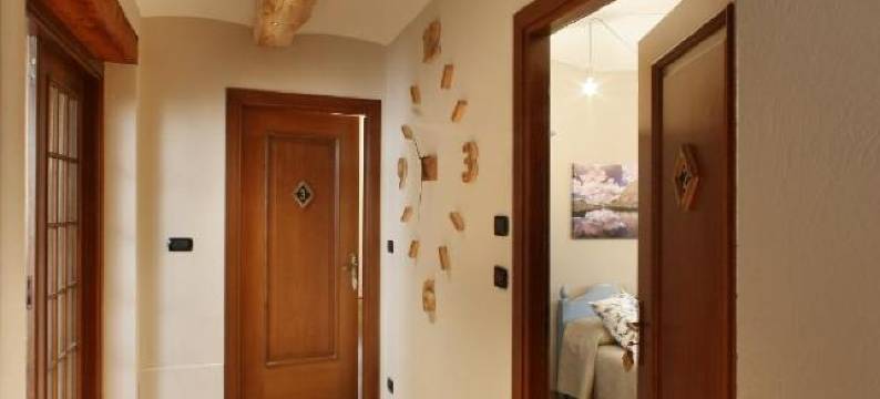 奥奇塔纳比安卡宾馆(Locanda Occitana Cà Bianca)图片