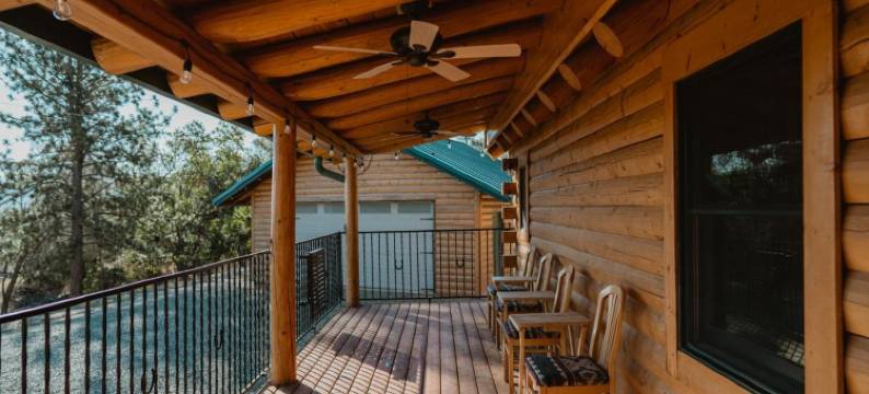 风景优美的木屋温泉 by Casa Oso(Scenic View Timber Lodge HotTub by Casa Oso)图片