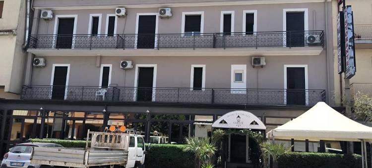 拉玛皮尼4号酒店(Hotel 4 Lampioni)图片