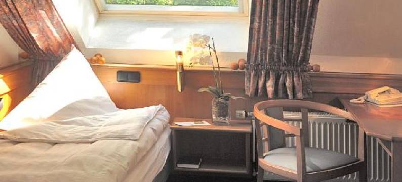 卡斯塔尼亚乡村别墅酒店(Hotel Und Landhaus 'Kastanie')图片