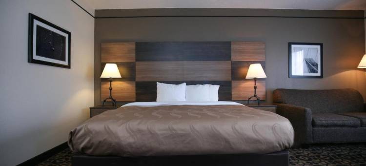 布恩 - 大学区凯艺套房酒店(Quality Inn & Suites Boone - University Area)图片