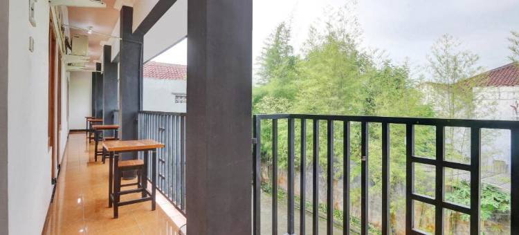 威斯玛CK酒店(Cozzy Residence Wisma CK Kebumen)图片
