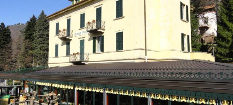 瓦尔甘纳-特雷里索迪酒店(Hotel Valganna - Tre Risotti)图片