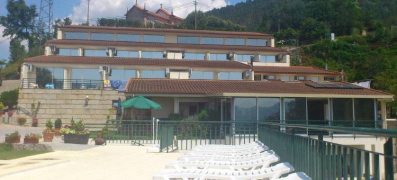 格雷斯拉戈亚阿苏尔酒店(Hotel Lagoa Azul do Geres)图片