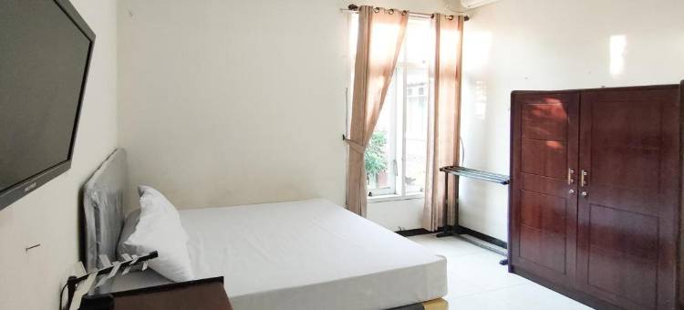 哈萨纳清真宾馆-靠近皇家广场-红伙伴(Hasana Guest House Syariah Near Royal Plaza RedPartner)图片