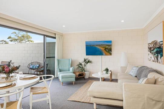Penguin Mews Merimbula Hotel Overview