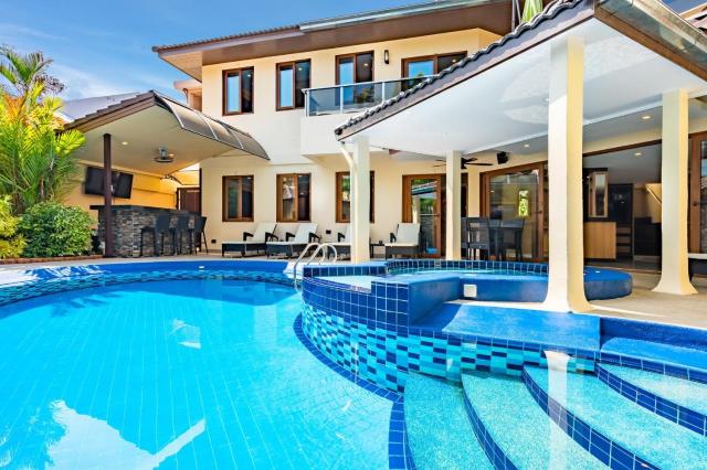 Luxury Pool Villa T1 Near Walking Street Over view