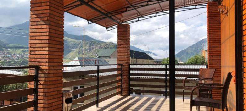 卡兹别基金字塔(Paradise Kazbegi)图片