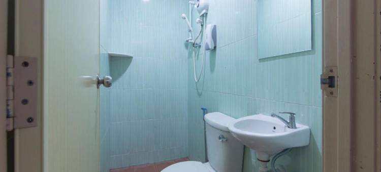 迈恩斯瑟姆帕卡酒店(Mines Cempaka Budget Hotel)图片