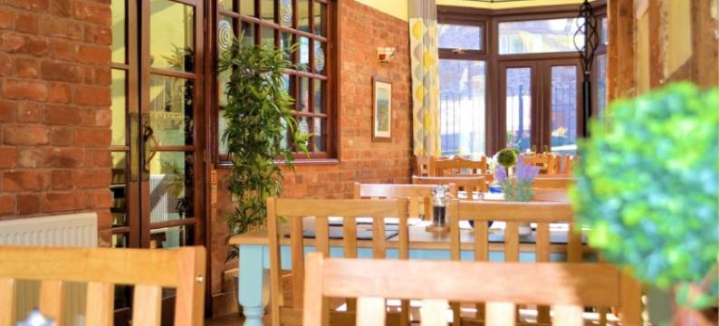 乔治与米林布鲁克旅馆(The George Inn & Millingbrook Lodge Ltd)图片