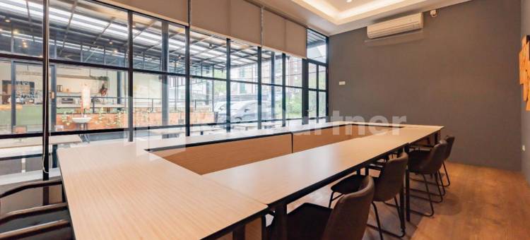 Alqueby Hotel near Kiara Artha Park & Trans Studio Mall Mitra RedDoorz图片