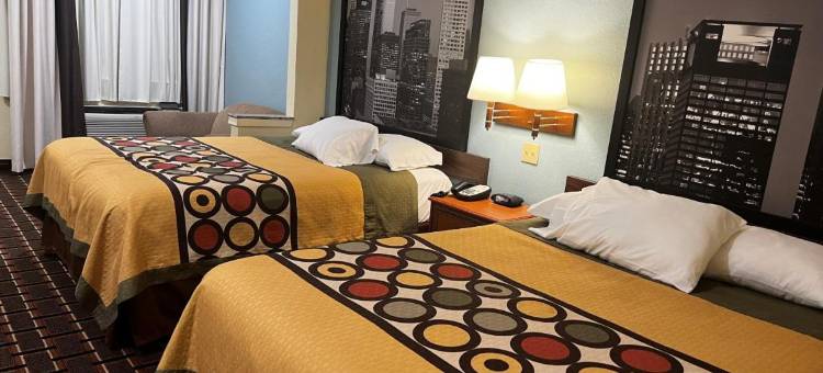 斯塔福德舒格兰地区速8酒店(Super 8 by Wyndham Stafford Sugarland Area)图片