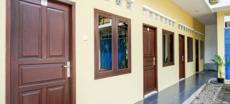 红多兹伊斯兰酒店-近三宝垄克拉皮亚克收费站出口(RedDoorz Syariah Near Exit Tol Krapyak Semarang)图片