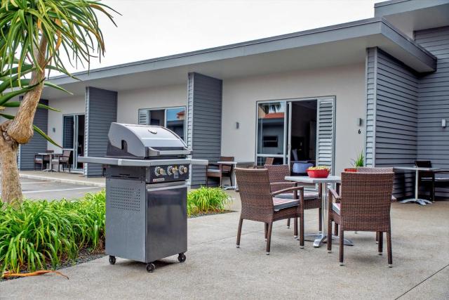 37 The Landing Motel Over view