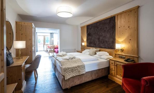 Hotel WH - Wiesnerhof Over view