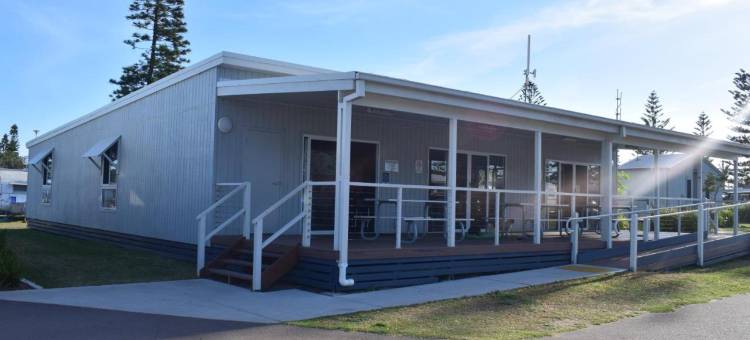 NRMA 斯托克顿海滩假日公园酒店(NRMA Stockton Beach Holiday Park)图片