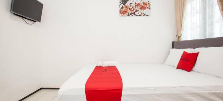 红多兹酒店-近玛琅萨南(RedDoorz Near Sanan Malang)图片