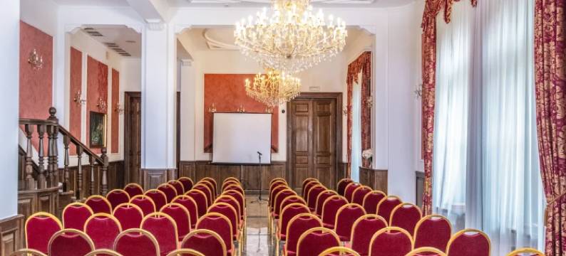 萨斯法尔城堡度假酒店(Kastélyhotel Sasvár Resort)图片