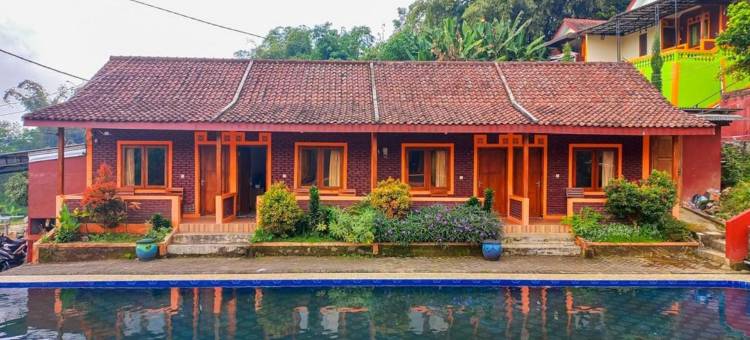 城市乡村别墅帕切特-红门酒店(Villa Kampoeng City Pacet Mitra RedDoorz)图片