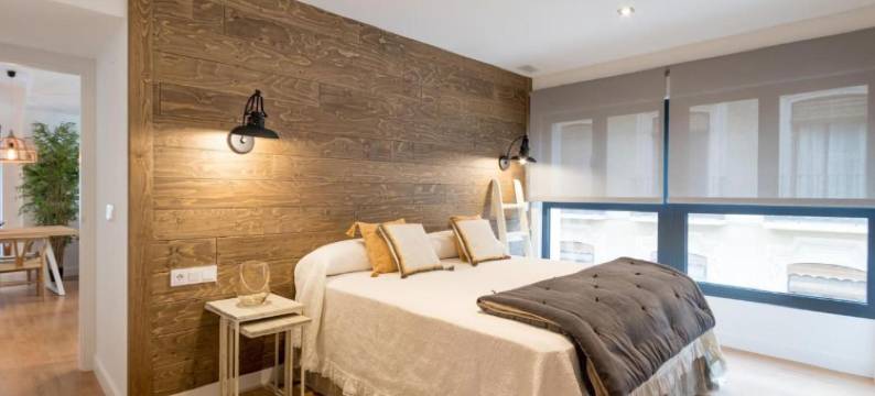 切茨莫霍姆斯新广场豪华公寓(Chezmoihomes Plaza Nueva Deluxe)图片